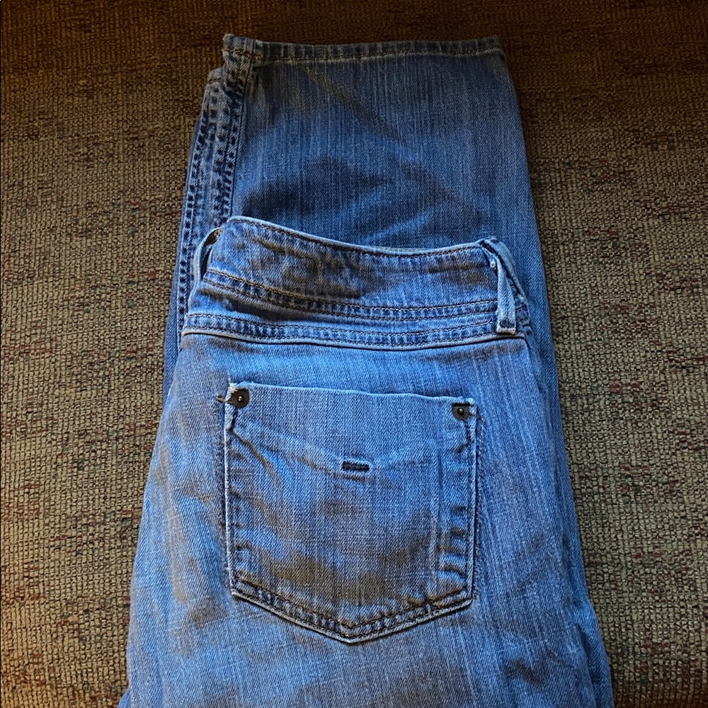 Eddie Bauer Women's Light Blue Wash Cropped Jeans, Size 10 Tall